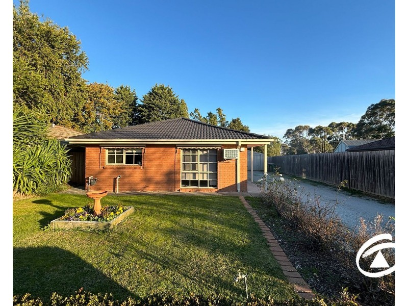 12 Daniher Close, Berwick VIC 3806