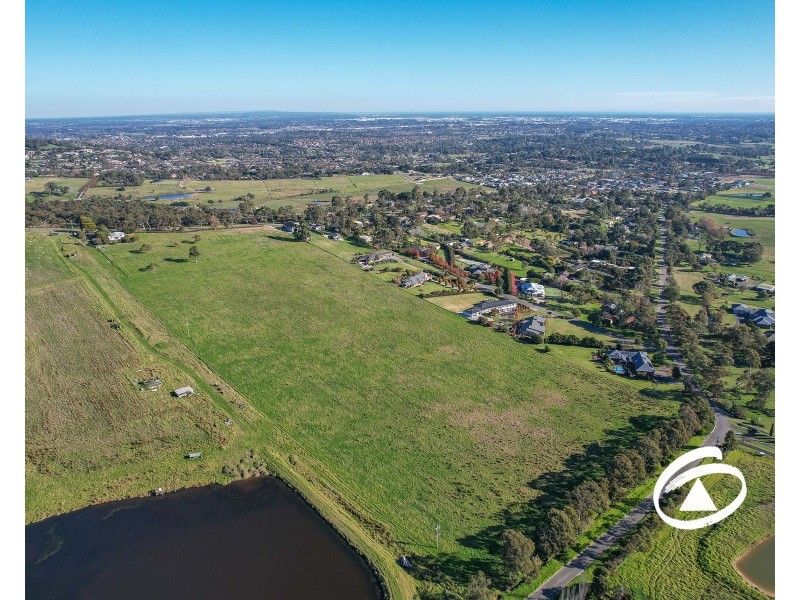 124 A’Beckett Rd, Narre Warren North VIC 3804