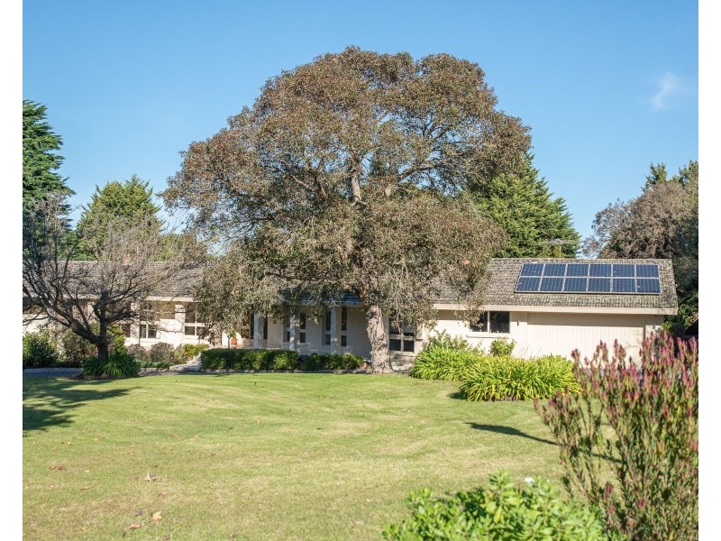 9 Avonwood Road, Narre Warren North VIC 3804