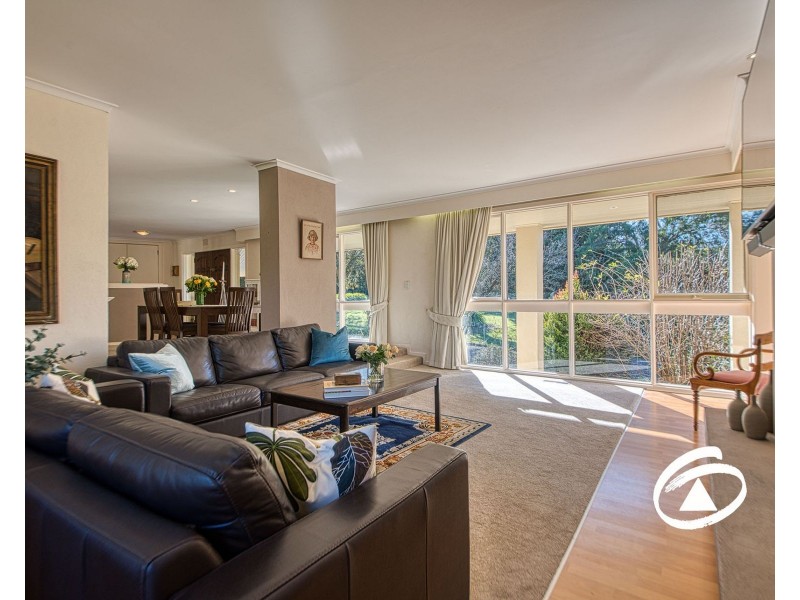 9 Avonwood Road, Narre Warren North VIC 3804