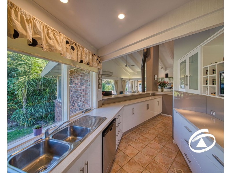 9 Avonwood Road, Narre Warren North VIC 3804