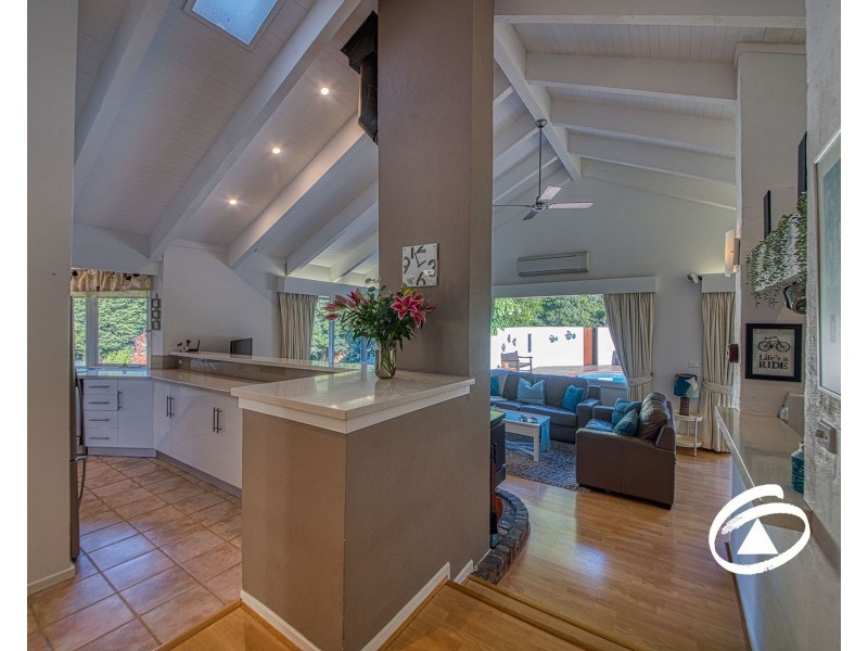 9 Avonwood Road, Narre Warren North VIC 3804