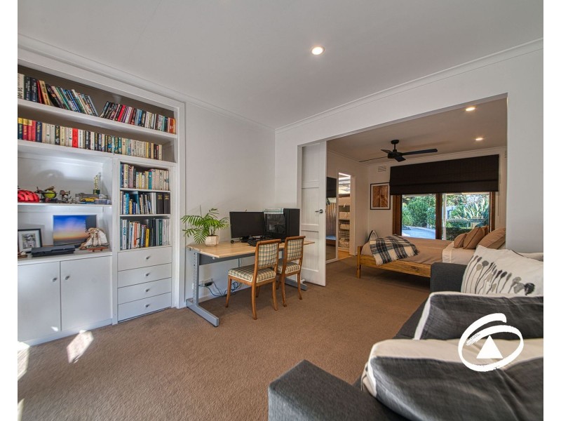 9 Avonwood Road, Narre Warren North VIC 3804