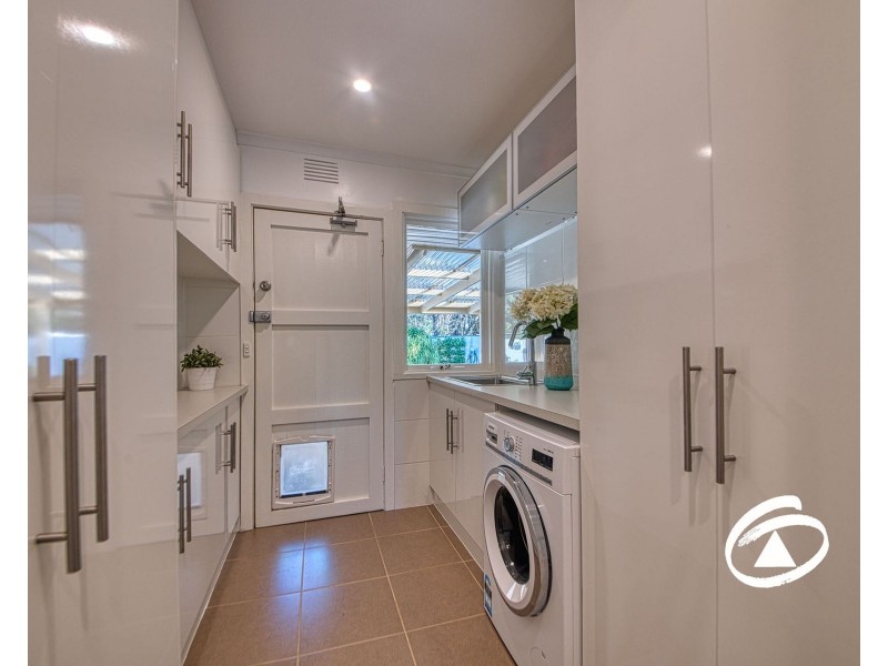 9 Avonwood Road, Narre Warren North VIC 3804