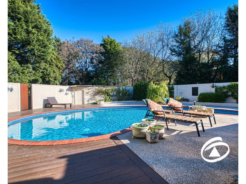 9 Avonwood Road, Narre Warren North VIC 3804
