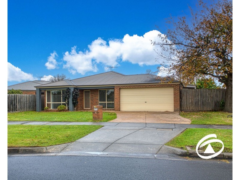 13A James Street, Pakenham VIC 3810