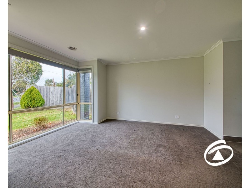 13A James Street, Pakenham VIC 3810