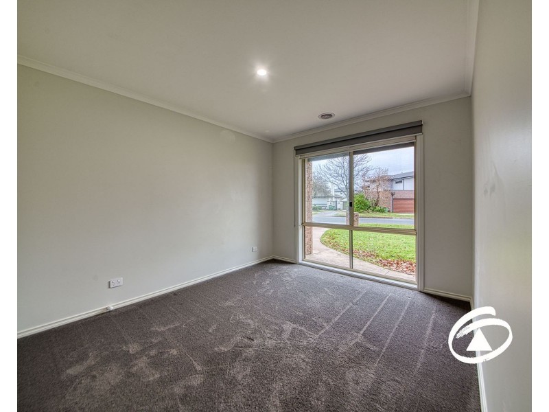 13A James Street, Pakenham VIC 3810