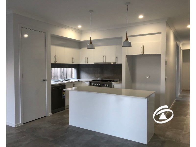 4 Shelley Street, Officer VIC 3809