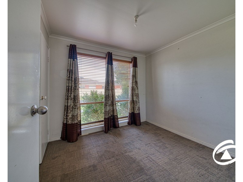 104 Scarborough Avenue, Cranbourne West VIC 3977
