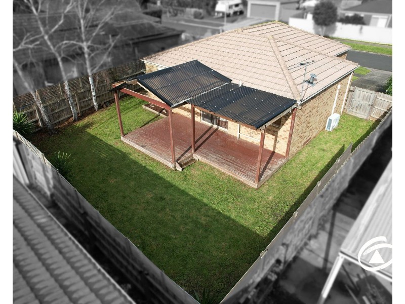 104 Scarborough Avenue, Cranbourne West VIC 3977