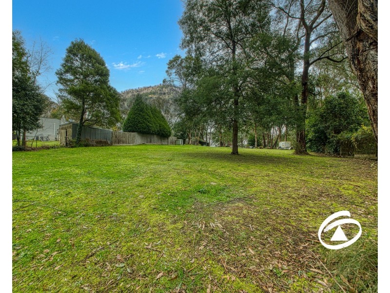 136 Emerald-Monbulk Road, Emerald VIC 3782