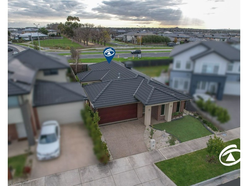 32 Speargrass Close, Clyde North VIC 3978