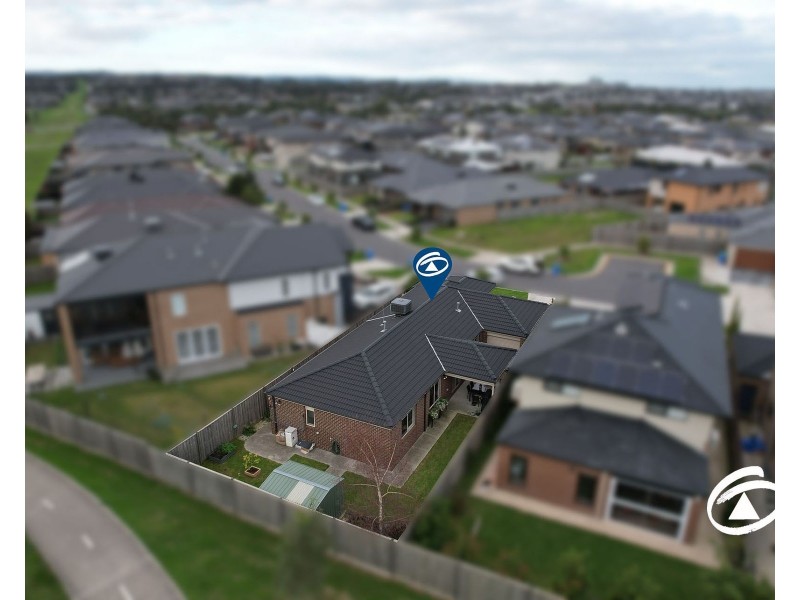 32 Speargrass Close, Clyde North VIC 3978