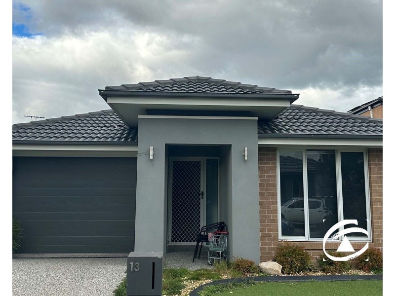 13 Anvil Way, Clyde North VIC 3978