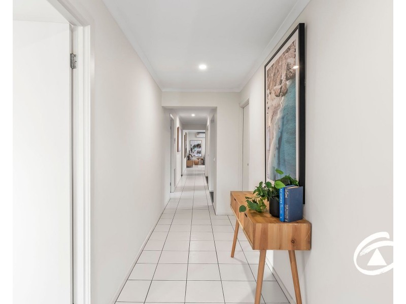 16 Sing Crescent, Berwick VIC 3806