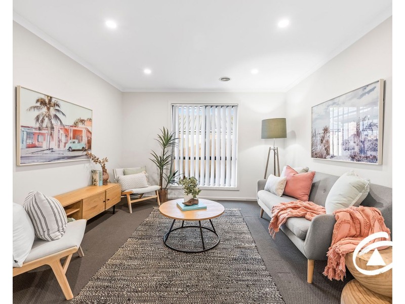 16 Sing Crescent, Berwick VIC 3806