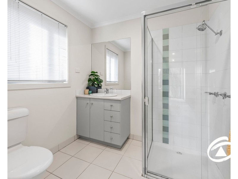 16 Sing Crescent, Berwick VIC 3806