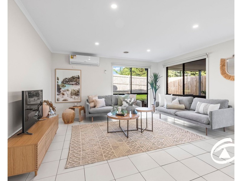 16 Sing Crescent, Berwick VIC 3806
