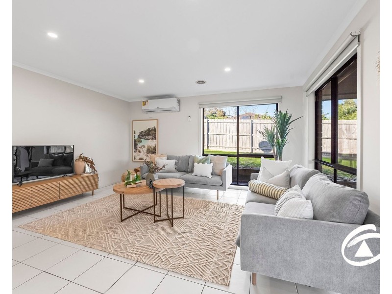 16 Sing Crescent, Berwick VIC 3806