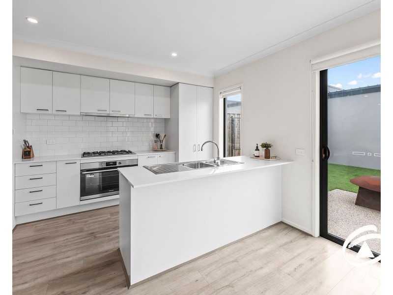 78 Picnic Avenue, Clyde North VIC 3978