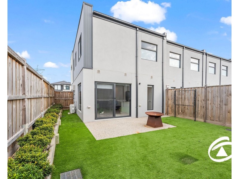 78 Picnic Avenue, Clyde North VIC 3978