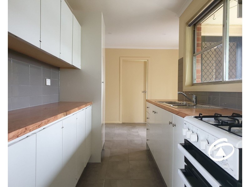 2 Deanswood Road, Hampton Park VIC 3976