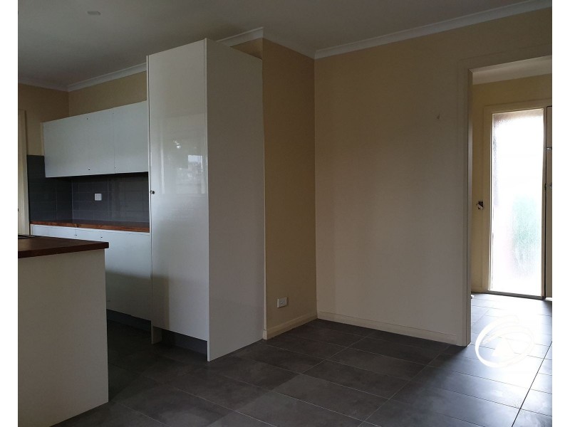 2 Deanswood Road, Hampton Park VIC 3976