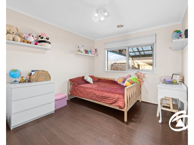 24 Dewpoint Crescent, Hampton Park VIC 3976