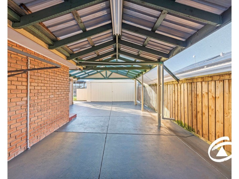 24 Dewpoint Crescent, Hampton Park VIC 3976
