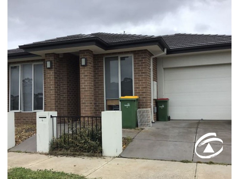 4 Hartney Avenue, Pakenham VIC 3810