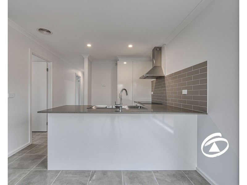 56 Dalmatian Street, Cranbourne East VIC 3977