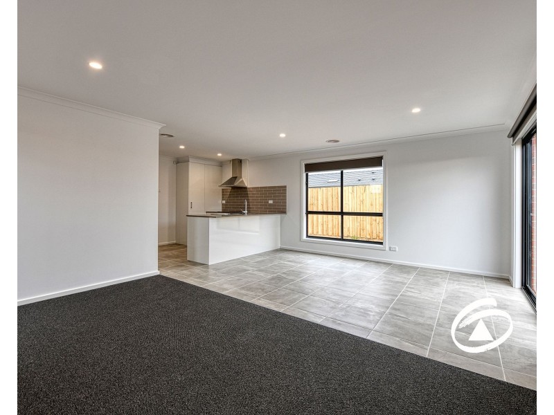 56 Dalmatian Street, Cranbourne East VIC 3977