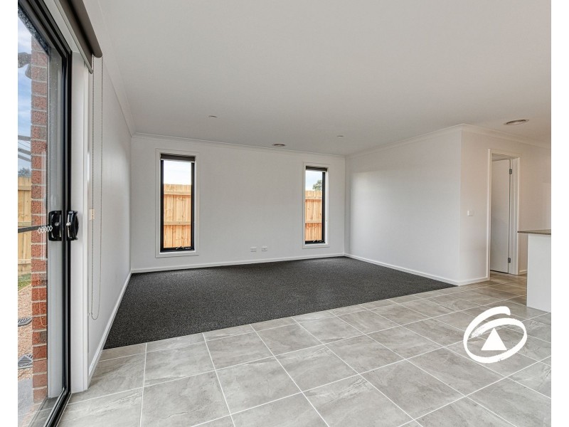 56 Dalmatian Street, Cranbourne East VIC 3977