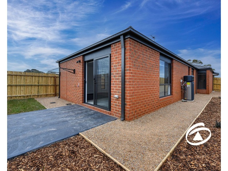 56 Dalmatian Street, Cranbourne East VIC 3977