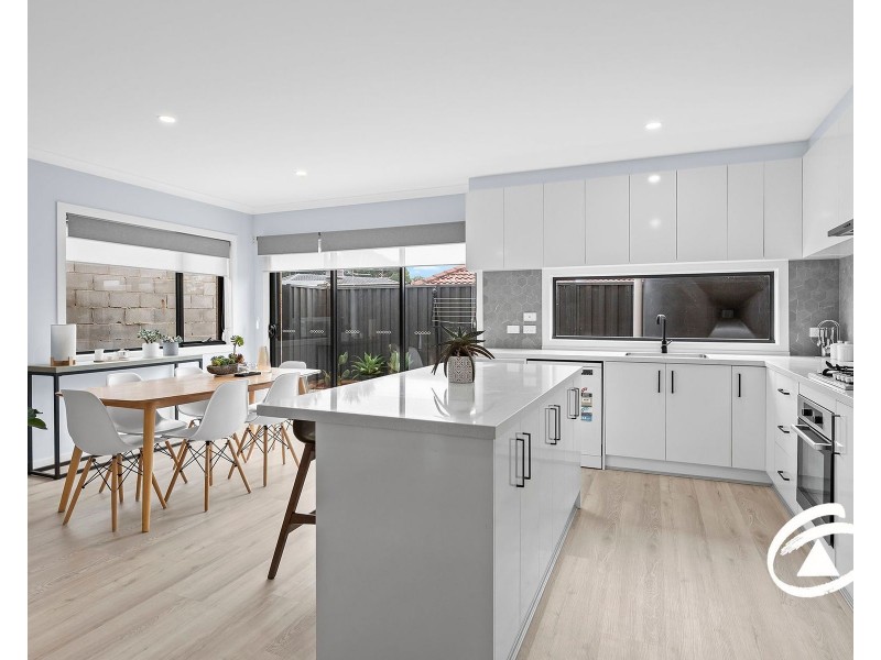 2/3 Pollina Close, Hampton Park VIC 3976