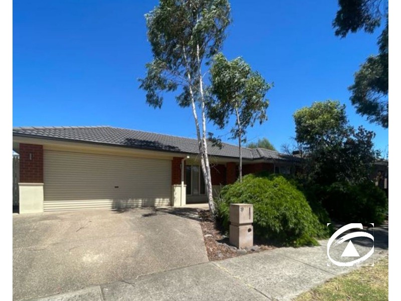 9 Ben Hall Street, Cranbourne East VIC 3977