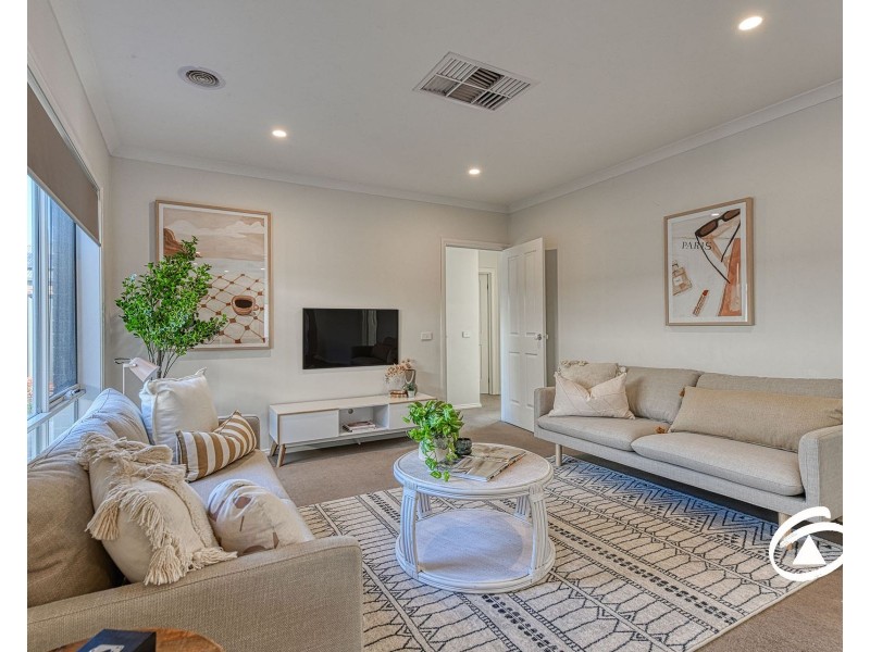 14 Tilia Drive, Cranbourne North VIC 3977