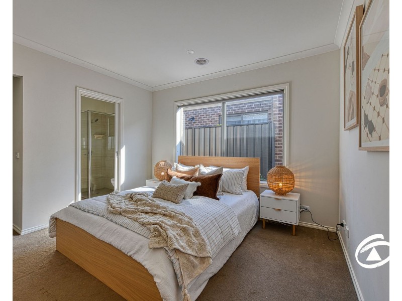 14 Tilia Drive, Cranbourne North VIC 3977