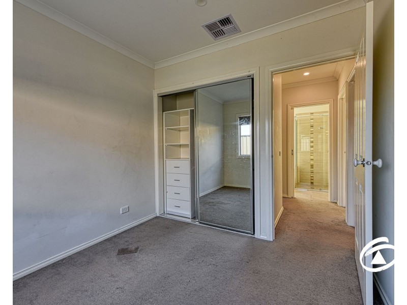 14 Tilia Drive, Cranbourne North VIC 3977
