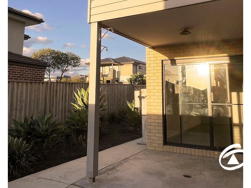 29 Elmtree Crescent, Clyde North VIC 3978