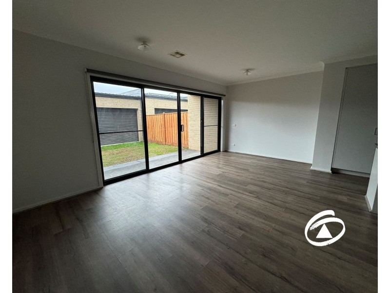 9 Foote Way, Clyde VIC 3978