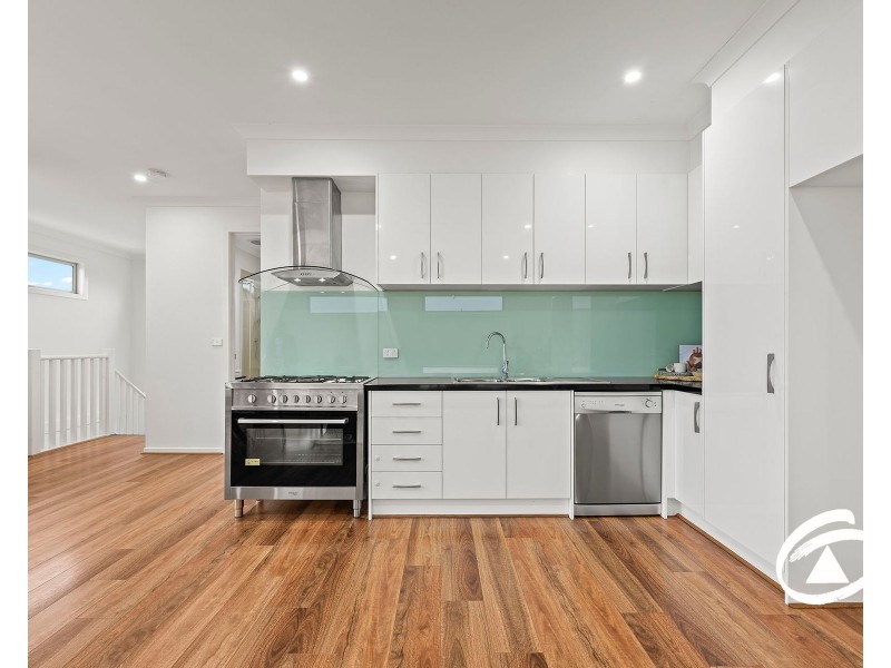 1/13 Grandview Avenue, Dandenong VIC 3175