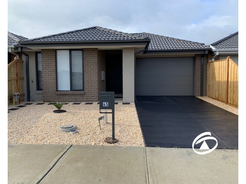 45 Troups Creek Promenade, Narre Warren VIC 3805