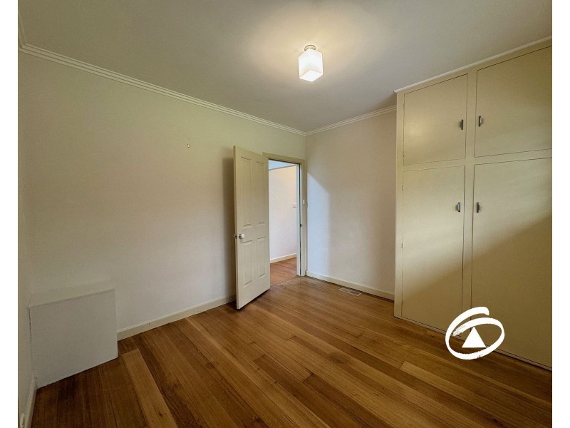 92 Railway Avenue, Garfield VIC 3814