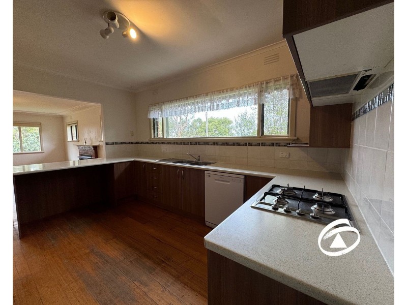 92 Railway Avenue, Garfield VIC 3814