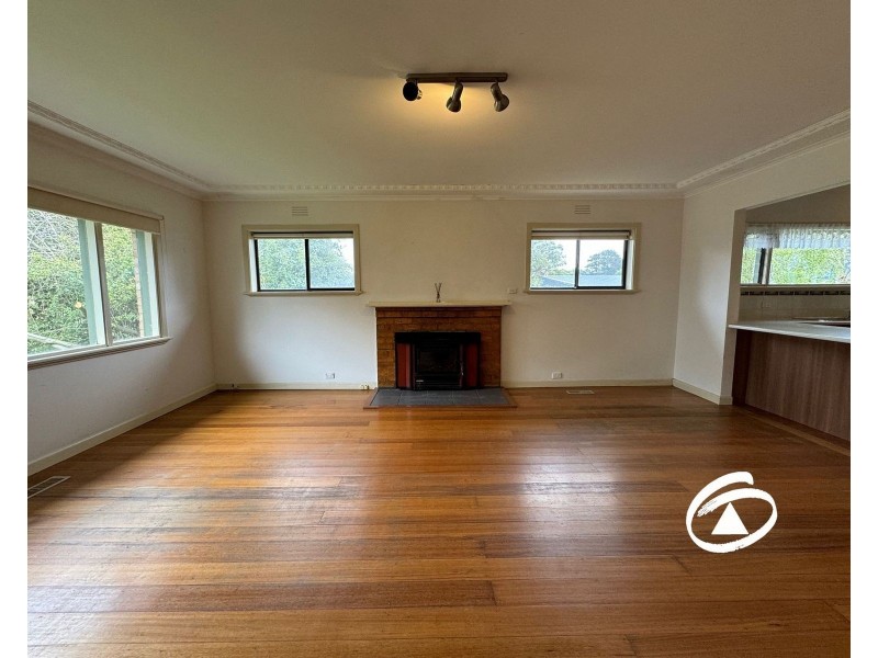 92 Railway Avenue, Garfield VIC 3814