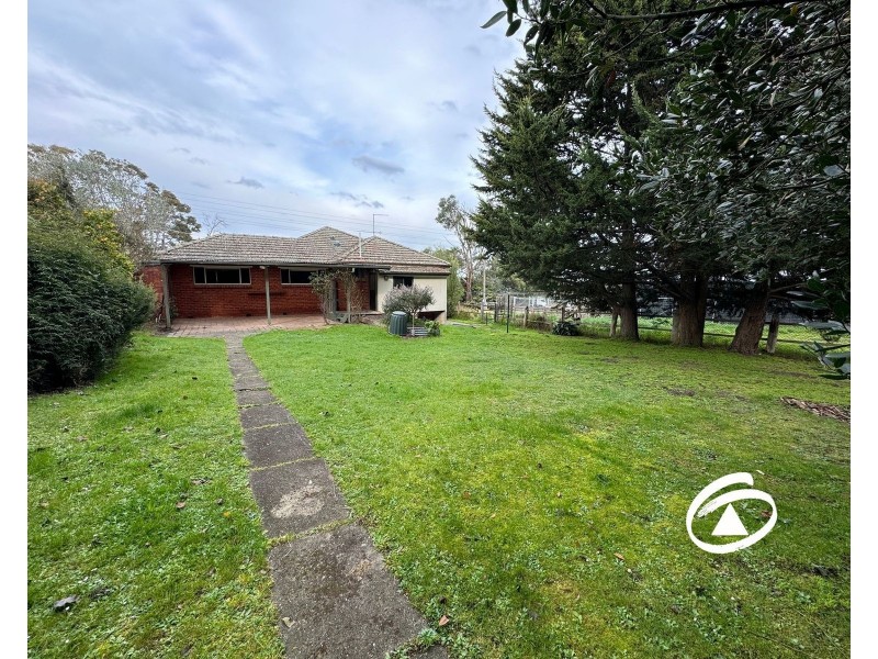 92 Railway Avenue, Garfield VIC 3814