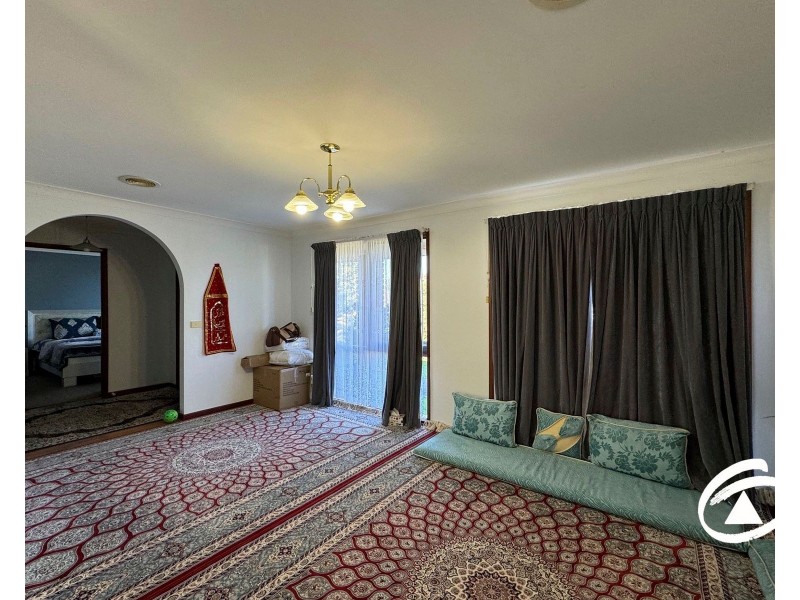 72 Lesley Drive, Hampton Park VIC 3976