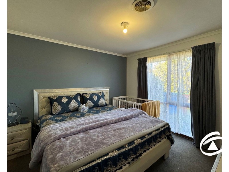 72 Lesley Drive, Hampton Park VIC 3976